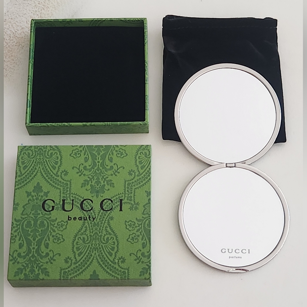 Beauty Mirror..GWP Novelty Item..New In Box